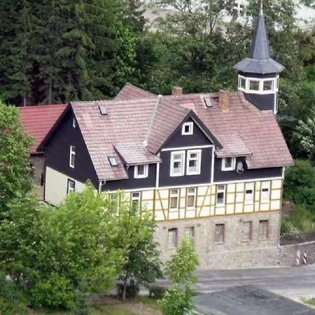 Haus Mit Turm *